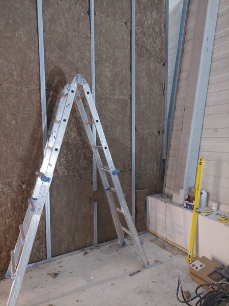 Amenajari interioare si exterioare.